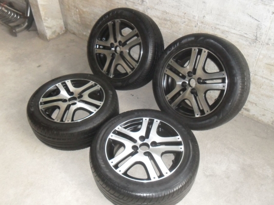 ล้อแม็ก 15นิ้ว 4รู100 พร้อมยาง 195/55R15 สวยๆ 4 ล้อ ราคา 4900 บาท