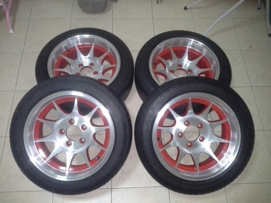 ขายแม็ก ขอบ15 5รู114.3 ET15 กว้าง 7"  พร้อมยาง