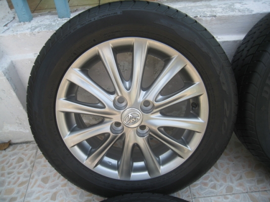 ขายล้อแม็ก Toyota vios 12 ก้าน 15"x5.5" et45 4รู100 +ยางปี1112  สนใจติดต่อเล็กคลองสามครับ (081-3747940)