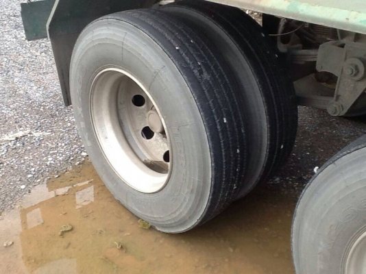 ขายหัวลาก UD 320 แรงม้า ติดแก๊สรวมน้ำมัน พร้อมหางก้าง 2  เพลา