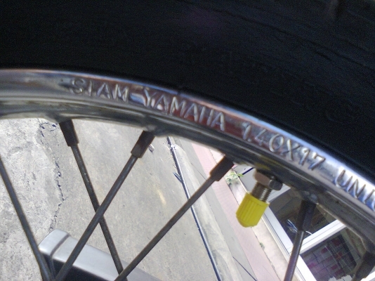 ขายแบบ ด่วนๆๆๆๆ ลดราคาแล้วจ้า BELE R ตัวแรง ดิสเบรค หน้า ล้อยงั เป็นล้อ ยามาฮ่า แท้ๆ ครับ เครื่องดี เบรคหน้าเดิม japan ดี ไมล์ขึ้น เกจ์น้ำมันขึ้น ไฟเลี้ยว ไฟหน้าหลัง ล้อกคอได้ เอกสารครบ พร้อมโอน