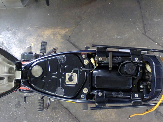 ขายแบบ ด่วนๆๆๆๆ ลดราคาแล้วจ้า BELE R ตัวแรง ดิสเบรค หน้า ล้อยงั เป็นล้อ ยามาฮ่า แท้ๆ ครับ เครื่องดี เบรคหน้าเดิม japan ดี ไมล์ขึ้น เกจ์น้ำมันขึ้น ไฟเลี้ยว ไฟหน้าหลัง ล้อกคอได้ เอกสารครบ พร้อมโอน