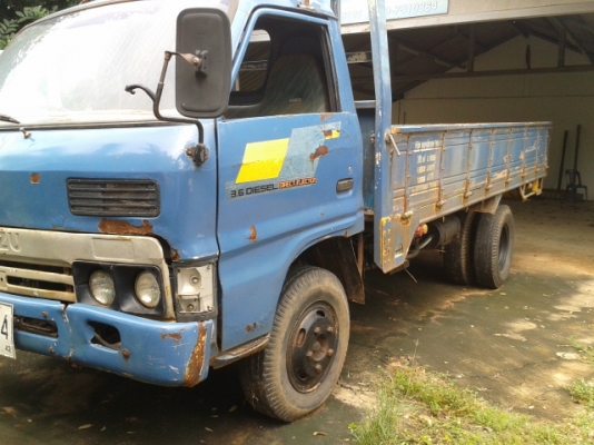 หกล้อ ISUZU ks130แรง เครืองดีมาก ยาว4.30เมตรสภาพพร้อมใช้ เอกสารทะเบียนลงเล่มแล้ว พร้อมโอน