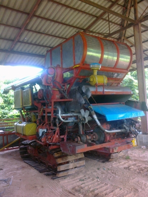 ขายรถเกี่ยวอุ้ม2.5ตัน