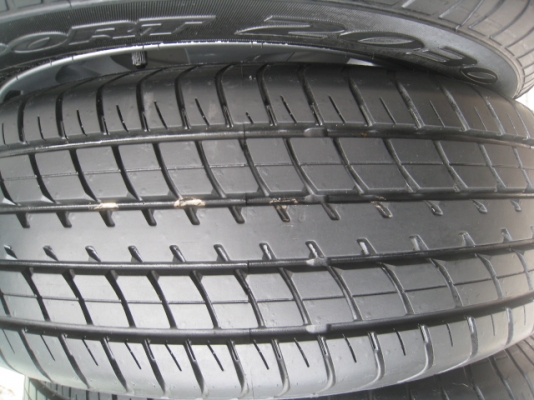 ขายล้อแม็ก Toyota vios ป้ายแดง 15"x5.5" et45 4รู100 + ยางปี13 สนใจติดต่อเล็กคลองสามครับ (081-3747940)