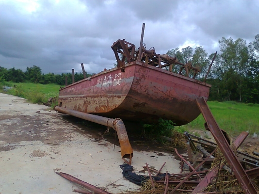 เรือดูดทราย เครื่องนิสสัน UD CW430  220 แรงม้า ปั้มดูดทราย 8 นิ้ว ดูดทรายได้แรง อย่างเต็มท่อ ๆ.มีทะเบียน.