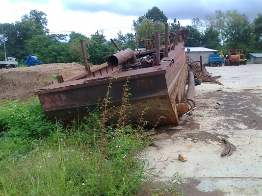 เรือดูดทราย เครื่องนิสสัน UD CW430  220 แรงม้า ปั้มดูดทราย 8 นิ้ว ดูดทรายได้แรง อย่างเต็มท่อ ๆ.มีทะเบียน.