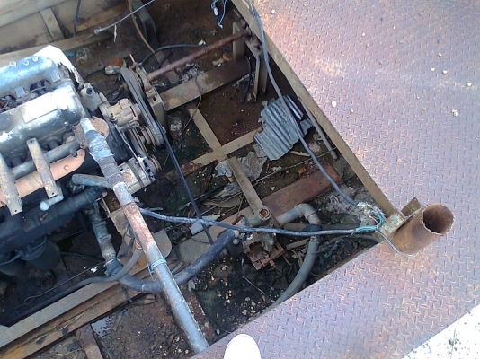 เรือดูดทราย เครื่องนิสสัน UD CW430  220 แรงม้า ปั้มดูดทราย 8 นิ้ว ดูดทรายได้แรง อย่างเต็มท่อ ๆ.มีทะเบียน.