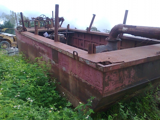 เรือดูดทราย เครื่องนิสสัน UD CW430  220 แรงม้า ปั้มดูดทราย 8 นิ้ว ดูดทรายได้แรง อย่างเต็มท่อ ๆ.มีทะเบียน.