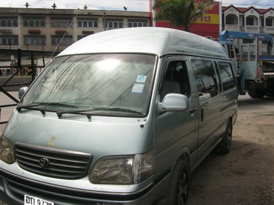 ขายรถตู้toyotaหลังคาสูงแต่งvipแล้ว