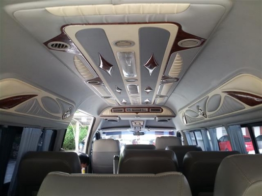 ลดราคาต้องการขายด่วนขายรถตู้พร้อมงานวิ่งรับส่งพนักงาน ลดราคาต้องการขายด่วนขายรถตู้พร้อมงานวิ่งรับส่งพนักงาน