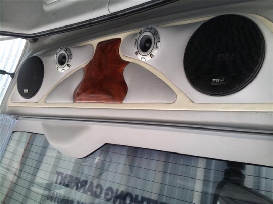 ลดราคาต้องการขายด่วนขายรถตู้พร้อมงานวิ่งรับส่งพนักงาน ลดราคาต้องการขายด่วนขายรถตู้พร้อมงานวิ่งรับส่งพนักงาน