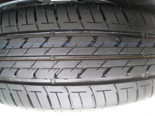 ขายล้อแม็ก Mitsubishi mirage ป้ายแดง 14"x4.5" et46 4รู100 +ยางปี13  สนใจติดต่อเล็กคลองสามครับ (081-3747940)