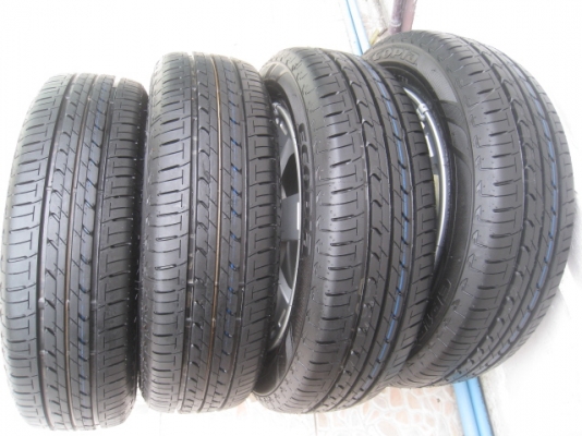 ขายล้อแม็ก Mitsubishi mirage ป้ายแดง 14"x4.5" et46 4รู100 +ยางปี13  สนใจติดต่อเล็กคลองสามครับ (081-3747940)