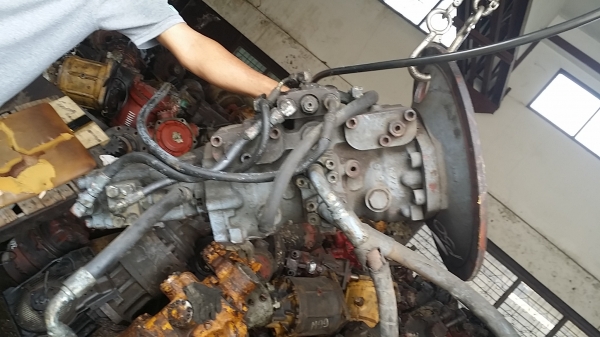 ขายปั็ม KAYABA เก่าญี่ปุ่น (PSV2-52T) ขายปั็ม KAYABA เก่าญี่ปุ่น (PSV2-52T)