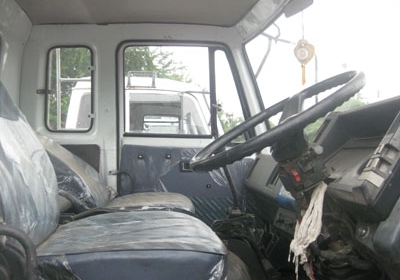 ขาย Roc 240 สิบล้อสองเพลาพื้นเรียบวางตู้ยาว 7.2 m โทร 088-4501277