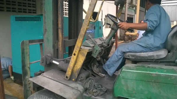 ขายส่งเครื่องปั่นไฟใหม่นำเข้า ASHITA-150 KVAมี2 เครื่องให้เลือกราคา375000บาท(0801153032)