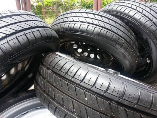 กะทะ14 4รู100 + ยาง Dunlop 165/65/14 ปี13 ตุ่มชัดเจนใช้อีกยาวราคาถูกๆ