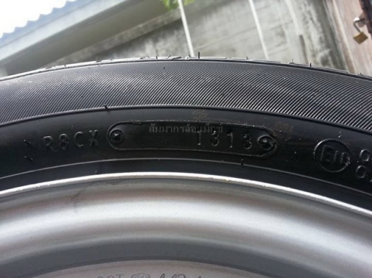 กะทะ14 4รู100 + ยาง Dunlop 165/65/14 ปี13 ตุ่มชัดเจนใช้อีกยาวราคาถูกๆ