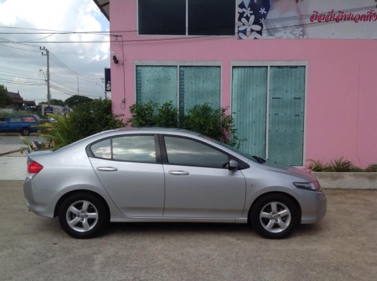 สภาพ 100\% CITY 1.5 V i-VTEC (ABS) a/t คุ้มกว่ารถใหม่