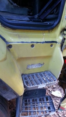 รถบรรทุก 10 ล้อหัวลาก  ยี่ห้อ ISUZU  240 แรงม้า