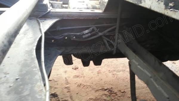 รถหัวลากบรรทุกของเหลว  ยี่ห้อ MITSUBISHI  190 แรงม้า