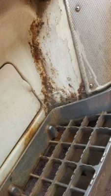 รถหัวลากบรรทุกของเหลว  ยี่ห้อ MITSUBISHI  190 แรงม้า