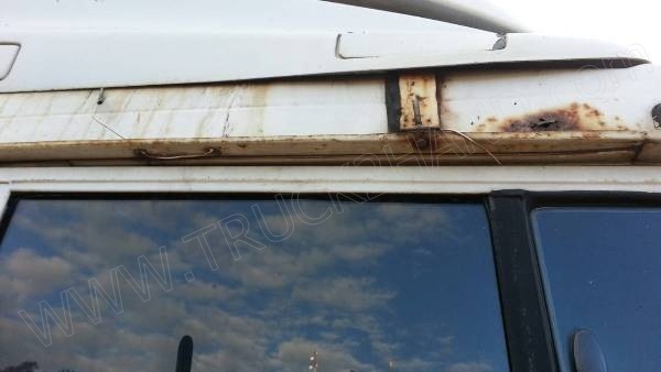 รถหัวลากบรรทุกของเหลว  ยี่ห้อ MITSUBISHI  190 แรงม้า