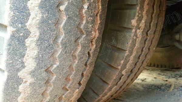 รถหัวลากบรรทุกของเหลว  ยี่ห้อ MITSUBISHI  190 แรงม้า