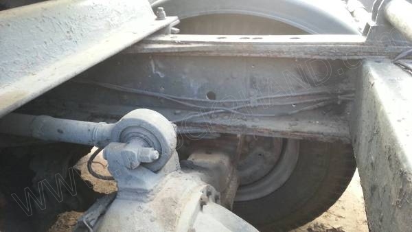 รถหัวลากบรรทุกของเหลว  ยี่ห้อ MITSUBISHI  190 แรงม้า