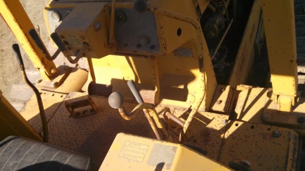 New Stock CAT D6D ตีนเป็ด นำเข้าจากอเมริกา สภาพสวย เครื่อง 3306 ไดเร็ค