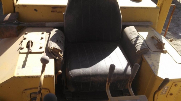 New Stock CAT D6D ตีนเป็ด นำเข้าจากอเมริกา สภาพสวย เครื่อง 3306 ไดเร็ค