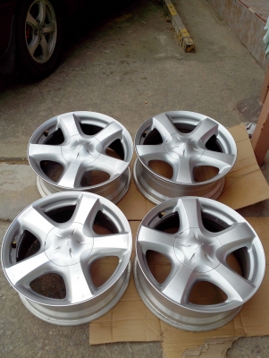 ขายด่วนล้อแม็กขอบ17 อีซุซุ หกรู ถอดป้ายแดง