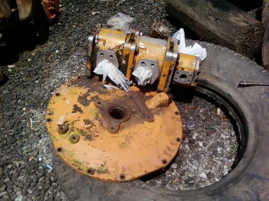 ขาย!! อะไหล่ KOMATSU 120 - 1 และ 12HT