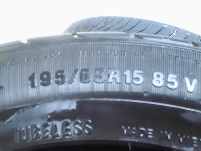 ยาง kumho 195/55/15 ปี 11,12