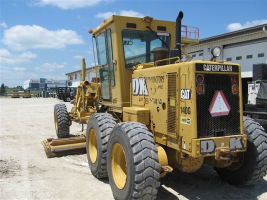 ขายรถเกรด Caterpillar 140G #72V16224 9,559 ช.ม. นำเข้าจากอเมริกา รถถึงไทยตุลาคมนี้ค่ะ ถ้าสนใจรบกวนโทร.080-656-5422 (หนิง)