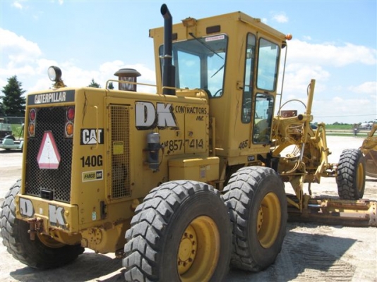 ขายรถเกรด Caterpillar 140G #72V16224 9,559 ช.ม. นำเข้าจากอเมริกา รถถึงไทยตุลาคมนี้ค่ะ ถ้าสนใจรบกวนโทร.080-656-5422 (หนิง)