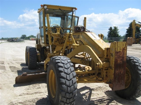 ขายรถเกรด Caterpillar 140G #72V16224 9,559 ช.ม. นำเข้าจากอเมริกา รถถึงไทยตุลาคมนี้ค่ะ ถ้าสนใจรบกวนโทร.080-656-5422 (หนิง)