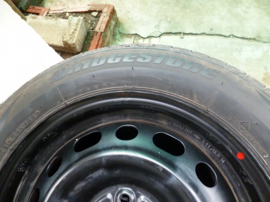 ขายล้อ 15 นิ้ว พร้อมยาง 195/60/15 ใ่ส่ 4 รู 100