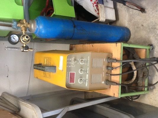 ขายเครื่องเชื่อม tig pulse 200 am 2 ระบบ ไฟแรงมีระบบหรี่ไฟ มีระบบpluse 7900 บาท