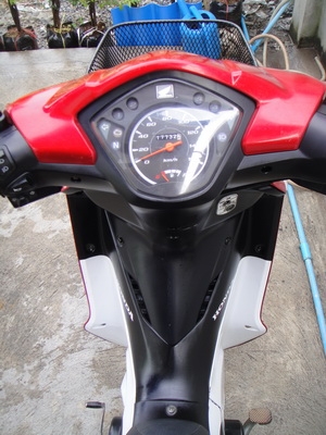 ขาย Wave PGM-Fi 110 CCปี 54 2011 สีแดงขาว