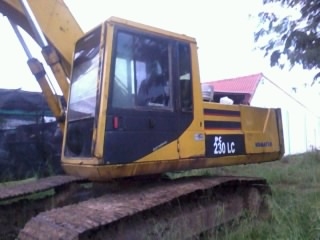ขายรถแมคโคร KOMATSU PC230LC-3