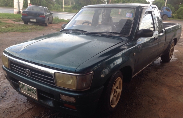 TOYOTA HILUX MIGHTY-X EXTRACAB 2.5 MT ปี 37 โปร่งหลัง เครื่องแน่นแรงดี ภายในเก๋งคอนโซลสวยครบ พวงมาลัยเพาเวอร์ ช่วงล่างแน่นดี ล้อแม็กลายสวย ยางสภาพดี 4 เส้นประมาณ 70\% พร้อมใช้งาน เอกสารทะเบียนครบพร้อมโอน ราคาต่อรองได้ครับ