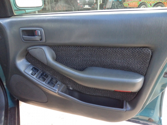 ขายรถเก๋งโตโยต้าแคมรี่ ปี37 ติดแก๊สLPG  สภาพสวยราคาถูกๆพร้อมใช้