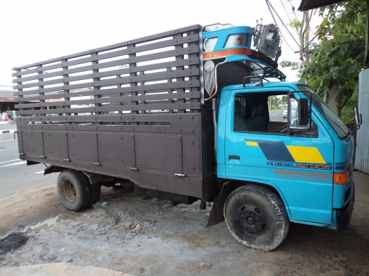 ขายรถ6ล้ออีซูซุNKR110แรง สภาพดี พร้อมใช้งานคับ