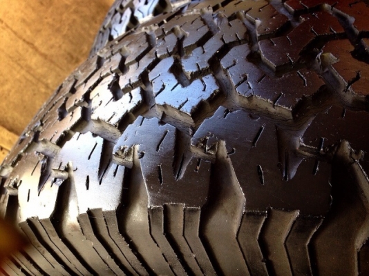 ยางอะไหล่ออฟโรด และ กระบะบรรทุก  มีหลายขนาด......... เชิญครับ