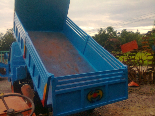 ขายอีแต๋น 4 ล้อ  ดัั๊ม มี 2 คันให้เลือกชมสินค้างามๆ พร้อมใช้ครับผม...