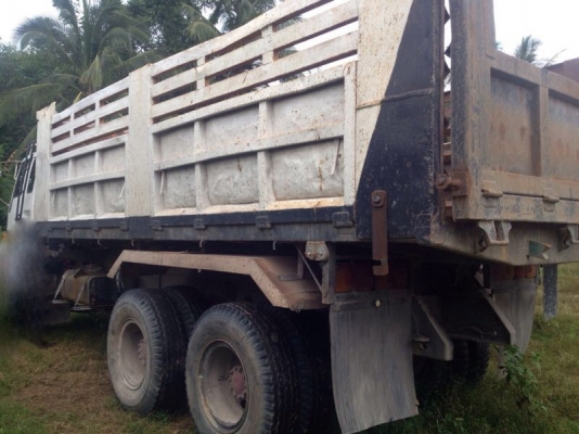 รถอีซูซุ 10 ล้อดั้ม FXZ 240 แรงม้า  ( หัวขาว ) สนใจติดต่อ 081 - 6079515