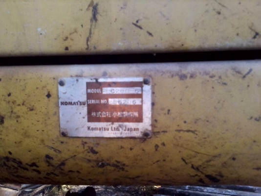 รถแบคโฮ KOMATSU  200 - 6  สนใจติดต่อ 081 - 6079515
