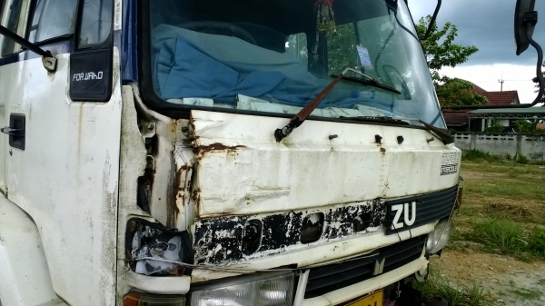 10ล้อหลังถนน ร็อกกี้ เพลาเดียว เครื่อง6BG1-TC  210 แรง เทอร์โบอินเตอร์ฯ ช่วงล่างเพลาใหญ๋....